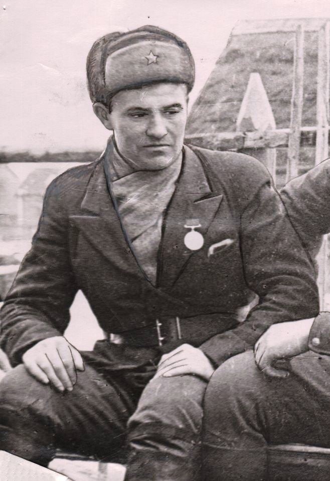 Семёнов Василий Григорьевич, урож. д. Мануйлово,   учитель Мануйловской  школы (заведующий Щечковской, Мануйловской начальных школ).